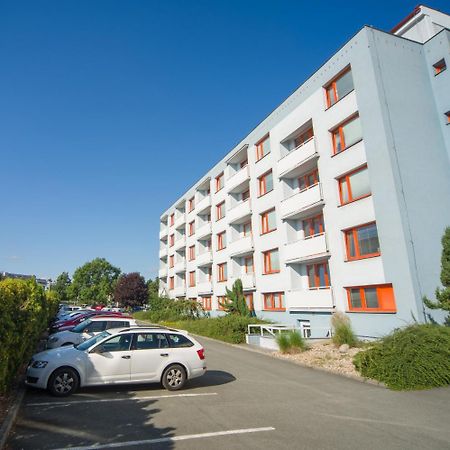 Hotel Arnost Garni Pardubice Bagian luar foto